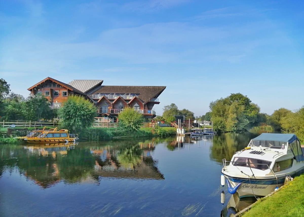 Riverside Park Stratford-upon-Avon Exterior photo